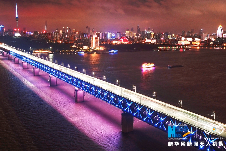 夜與晝——航拍長江第一橋