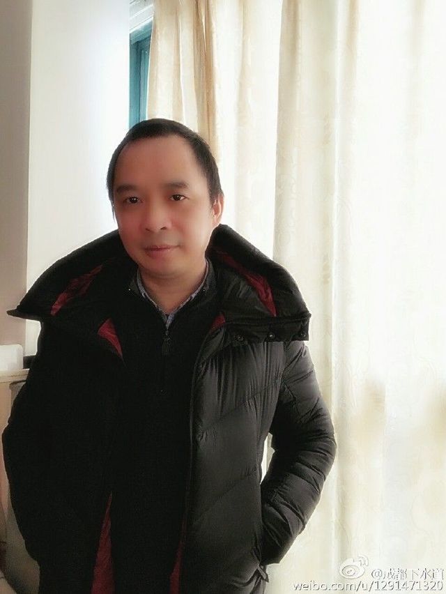 医生网晒万元羽绒服 称挣钱多能缓解医患矛盾