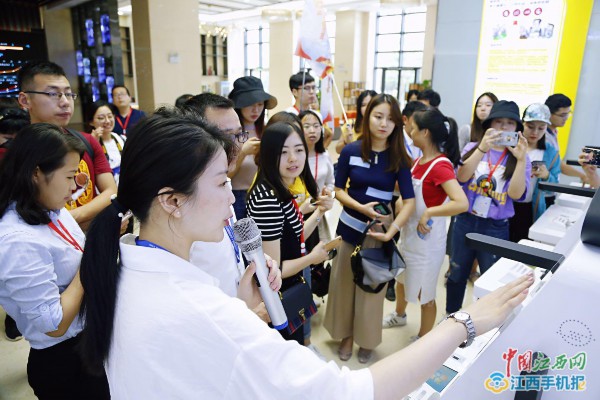 种好梧桐引凤凰 网媒走进中国南昌人力资源服务产业园（图）