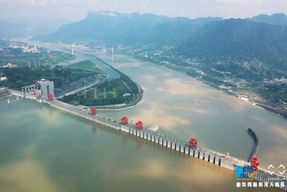 航拍世界第一大水電工程——三峽大壩