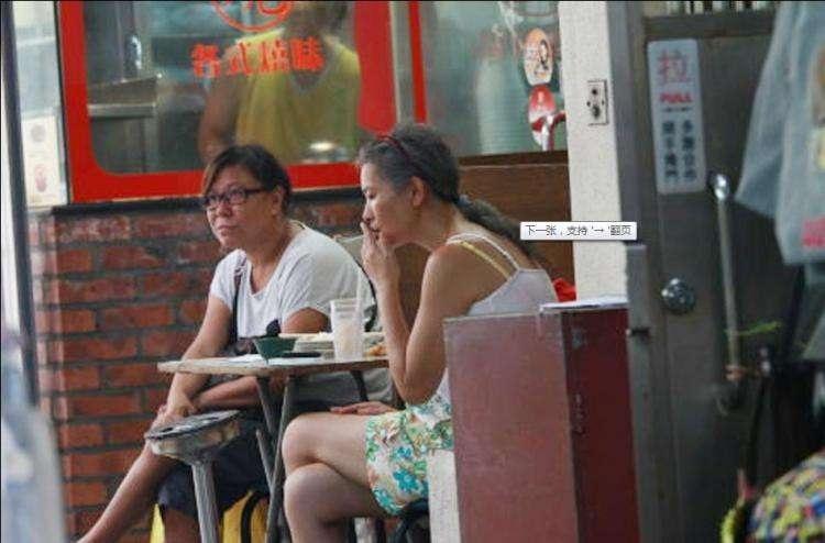 这么多年过去了,周星驰骑车带的到底是谁!_娱乐_腾讯网