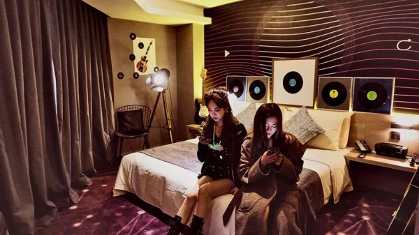 亚朵：酒店和互联网品牌联名，不仅是营销手段