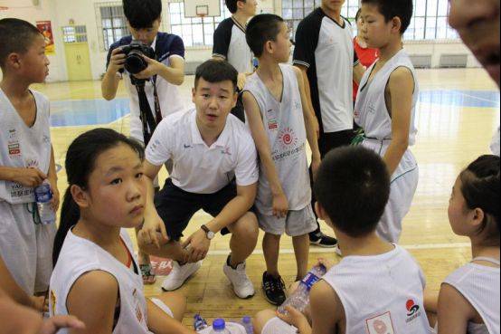 姚基金的乡村篮球“筑梦”记