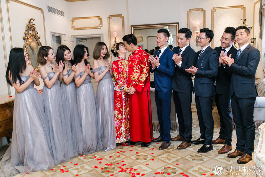 陈紫函戴向宇西班牙大婚 中式礼服喜庆美丽(图)