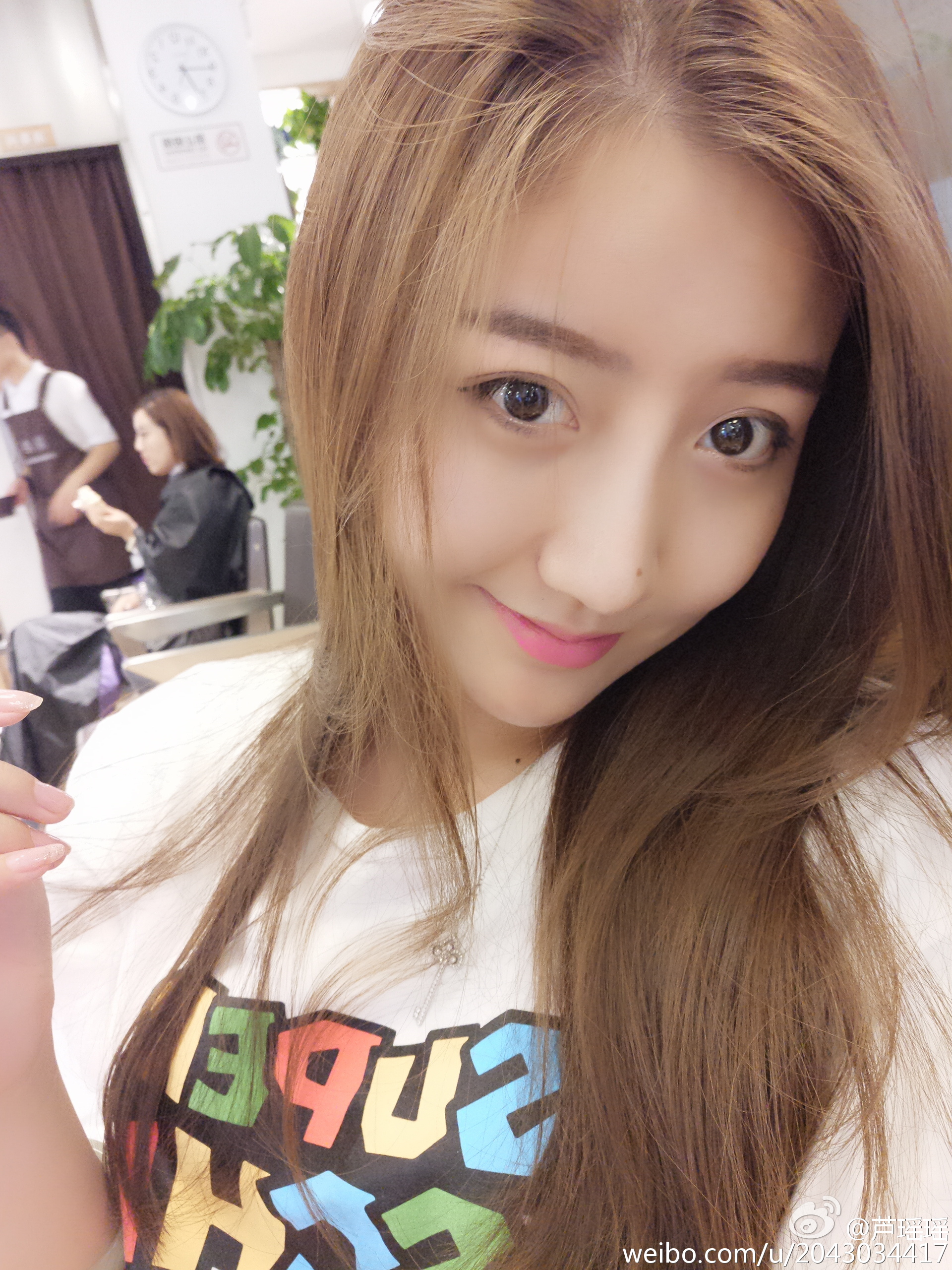 王上源女友撒狗粮秀恩爱长腿逆天