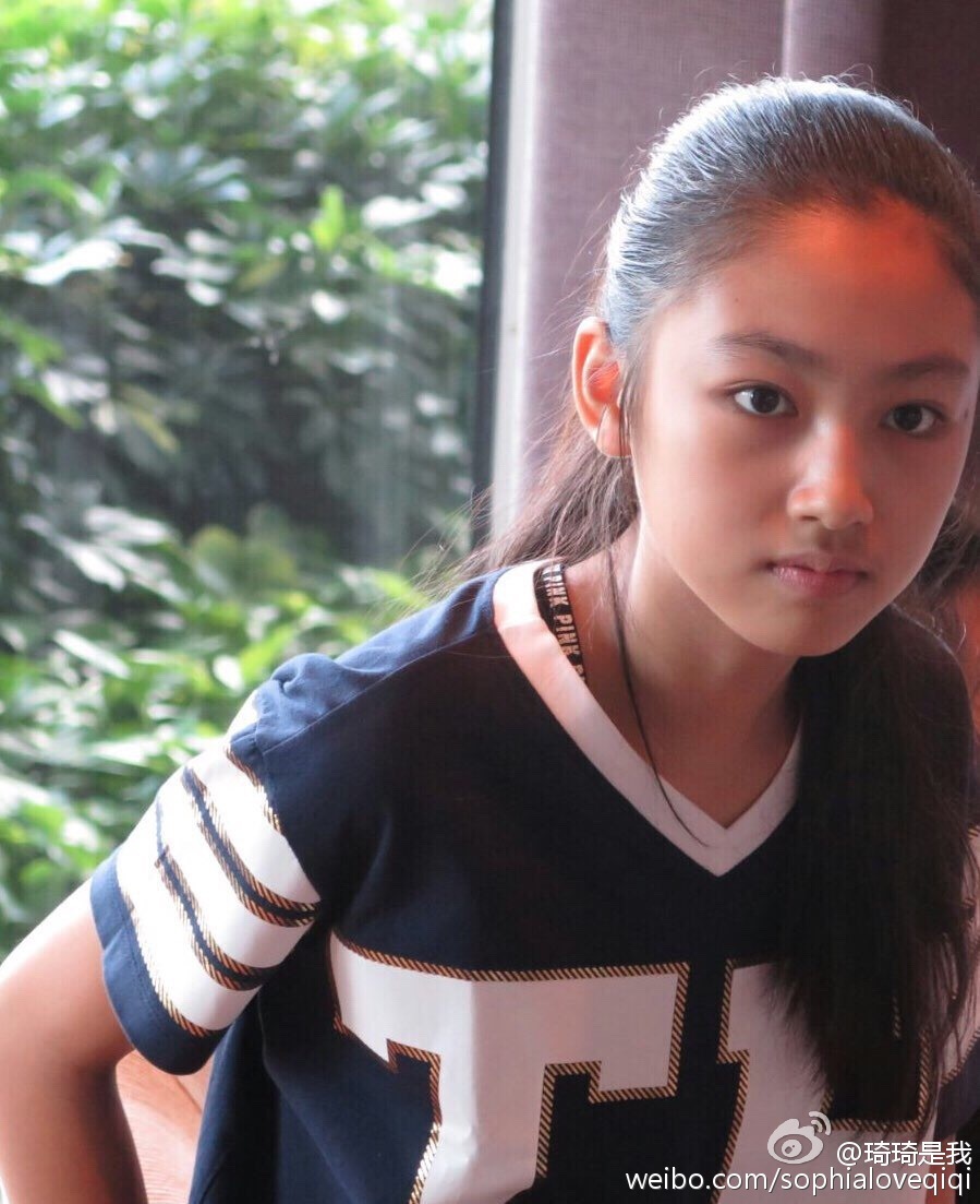 任达华女儿12岁生日会 大长腿随超模妈(组图)[4]- 中国日报网