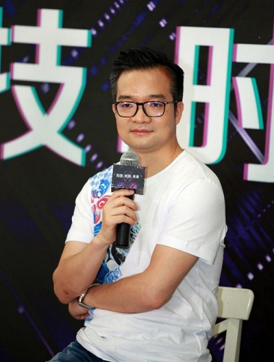 京东集团高级副总裁,京东商城时尚生活事业群总裁胡胜利