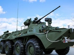 俄羅斯研製新式抗噪耳機保護裝甲兵聽力