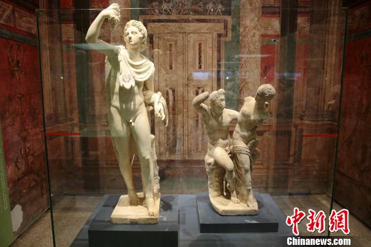 庞贝古城出土文物在秦始皇帝陵博物院开展