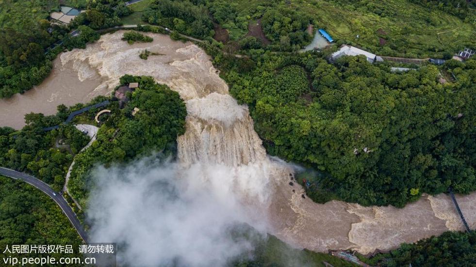 贵州安顺黄果树瀑布迎来丰水期