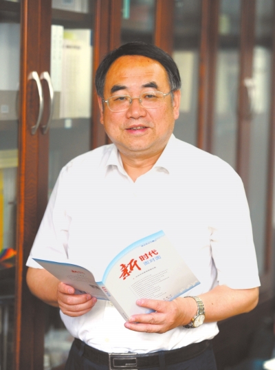 历史学家,华中师范大学原党委书记马敏与《求是》杂志社社长李捷一起