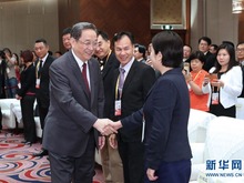 俞正声会见出席第九届海峡论坛两岸各界人士