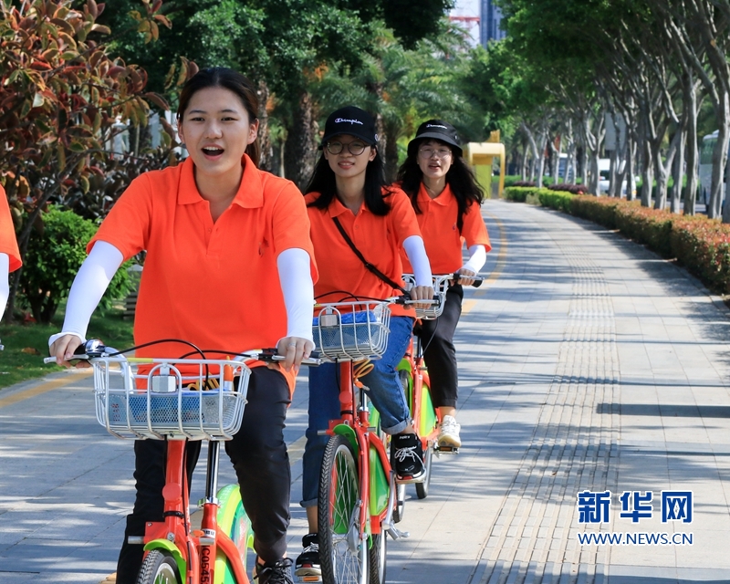 【组图】海峡两岸女大学生相约鹭岛骑行