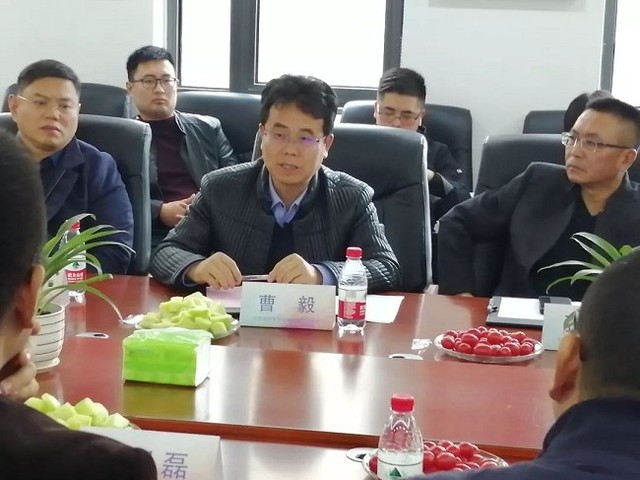 南通市中房建设工程有限公司董事长曹毅代表总包战略单位进行了发言