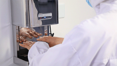 走进领先自有工厂参观猫粮狗粮生产全过程