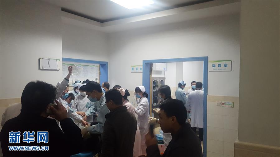 四川巴中发生疑似食物中毒 30人中毒2死(组图)-国际在线新闻频道