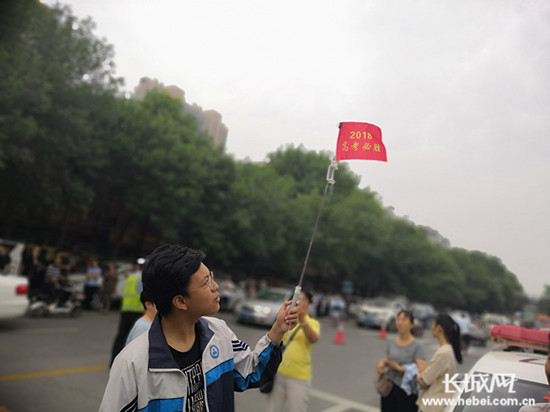 和諧 溫暖 周到——滄州市高考考點前見聞