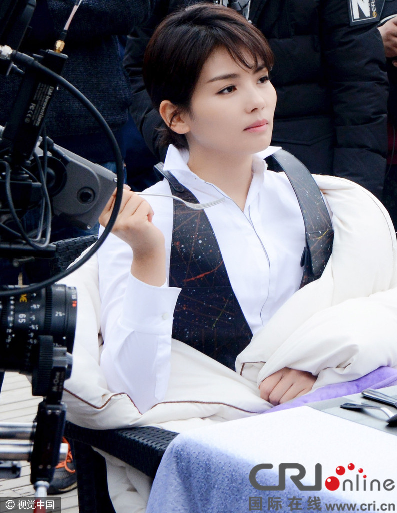 欢乐颂2开拍刘涛羽绒棉被保暖热拥小包总