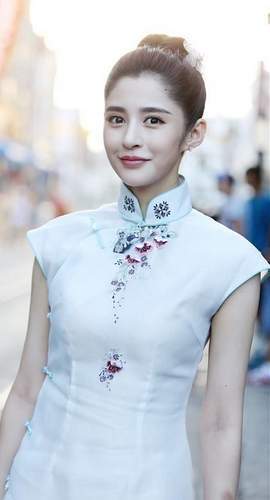 李心艾跟唐嫣颜值比拼民国造型的她将唐嫣秒杀掉