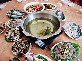 【圖片文尾】【食品農業】【即時快訊】“一鍋鮮”裏的潭門味兒 【圖片文尾】【食品農業】【即時快訊】“一鍋鮮”裏的潭門味兒