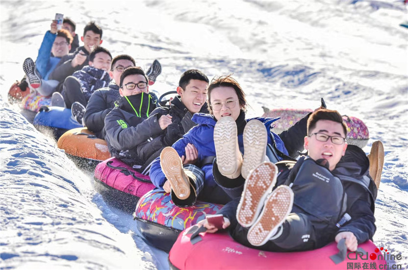 秦皇島舉辦首屆冰雪運動會滑雪比賽暨冰雪體驗活動