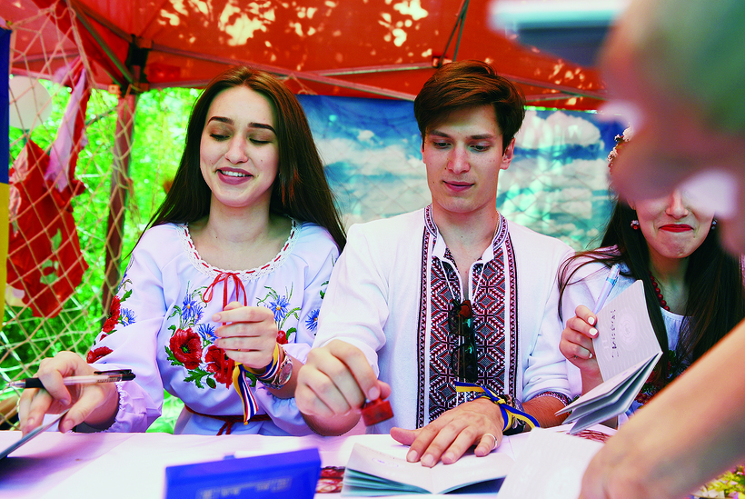 吉林大學第十三屆國際文化節舉行