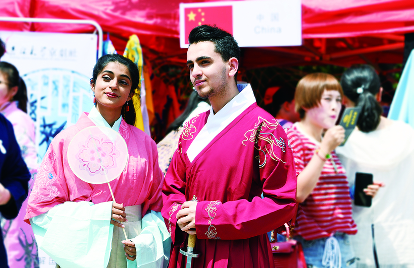 吉林大學第十三屆國際文化節舉行