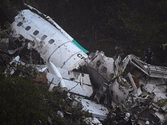 巴西沙佩科恩斯足球队遭遇空难因飞机燃油耗尽