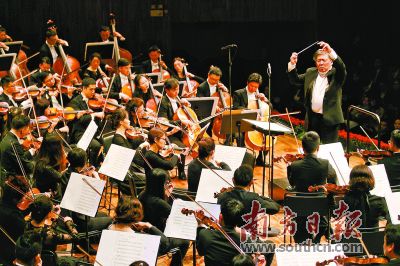 广东省庆祝澳门回归祖国20周年音乐会在广州举办