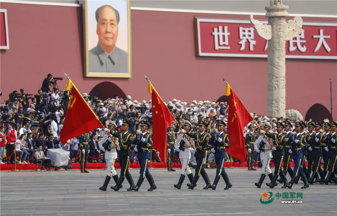 中国国旗军人壁纸图片