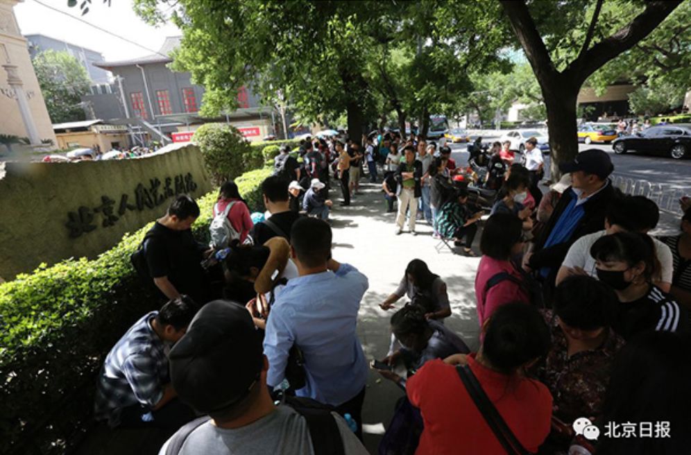 这部“老戏”演了60年 为何仍是一票难求？