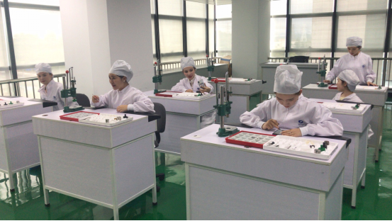 环球捕手开启飞亚达品牌之旅 探寻时光之美传承匠心精神