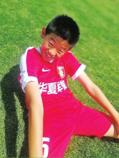 【河南在線-文字列表】【移動端-文字列表】這仨河南娃將登上世界盃舞臺 他們是怎麼做到的?