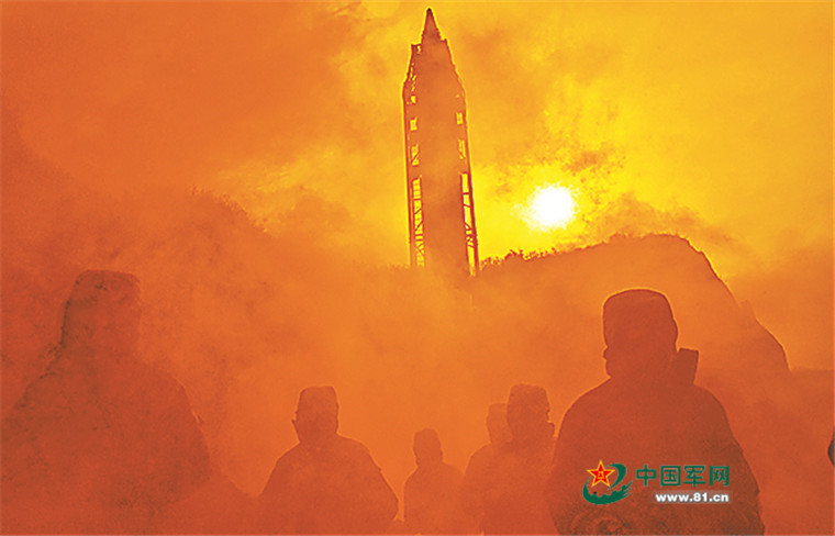 2016年,最令人难忘的中国军人背影什么样? 2016年,最令人难忘的中国军人背影什么样?