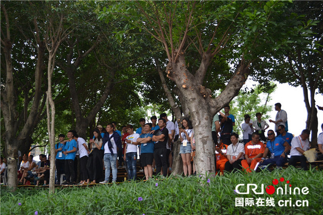 中华龙舟大赛福州站赛前剪影 组委会营造最佳比赛环境 中华龙舟大赛福州站赛前剪影 组委会营造最佳比赛环境