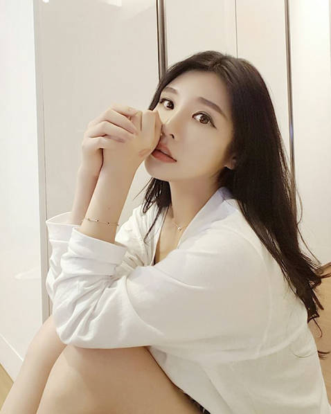 韩国现“最美女教师” 有她谁还旷课？