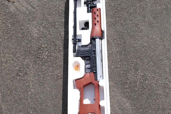 火星电竞河南一法院拍卖BB弹玩具枪 多人曾因持同类枪获刑(图4)