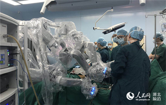同济医院完成华中首例机器人肾移植手术