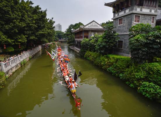 盐步老龙18日泮塘探契仔 美好佳话代代相传