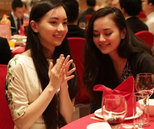 围棋混血美女颜美如仙 曾胜"台版阿尔法狗"