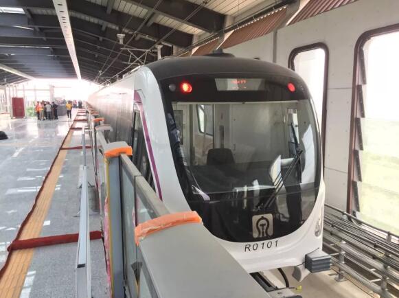 济南地铁R1线首列车正线试跑 将于7月实现“轨通”