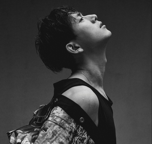 李现时尚大片 呈现十足故事感