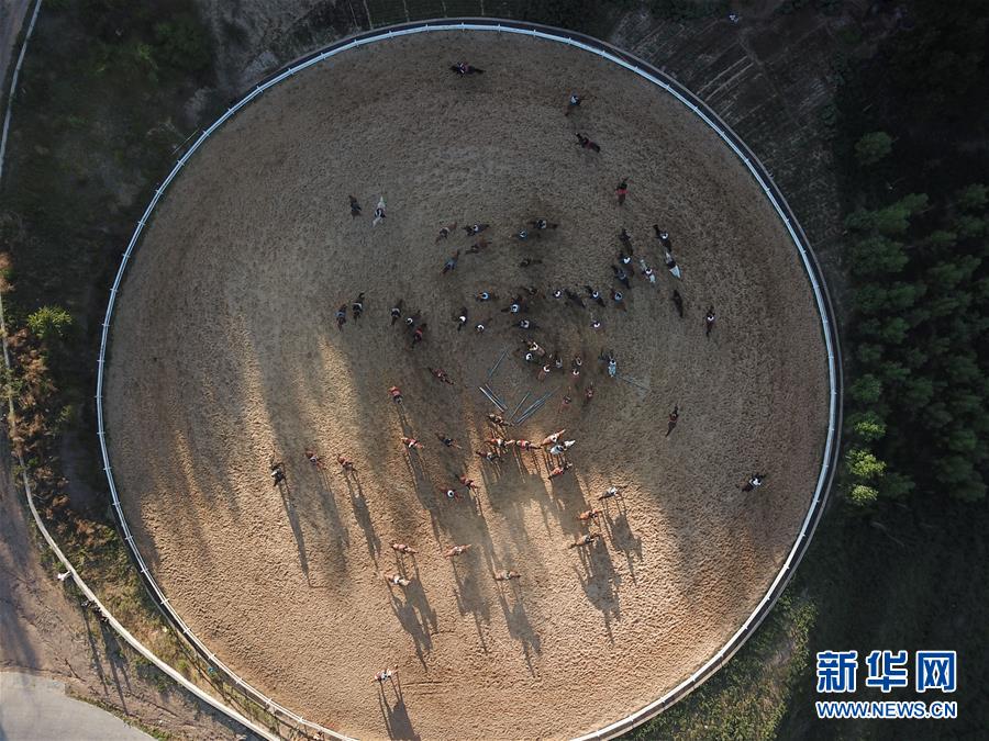 河北双滦：苦练骑术展风采