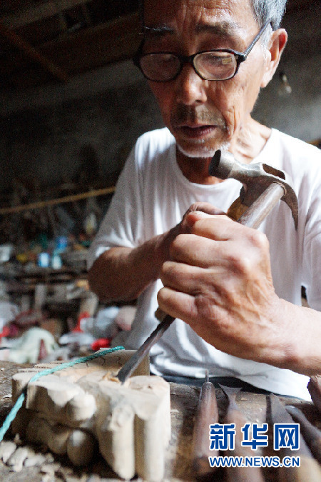 蘇州德藝雙馨“工匠世家”：一把刻刀傳百年