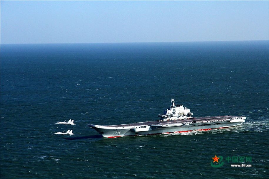 外媒稱中國正在為新航母建碼頭：比鄰遼寧艦