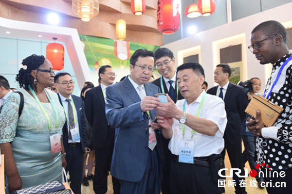 【供稿待审】眉山青神竹编惊艳亮相国际盛会（绿色经济）