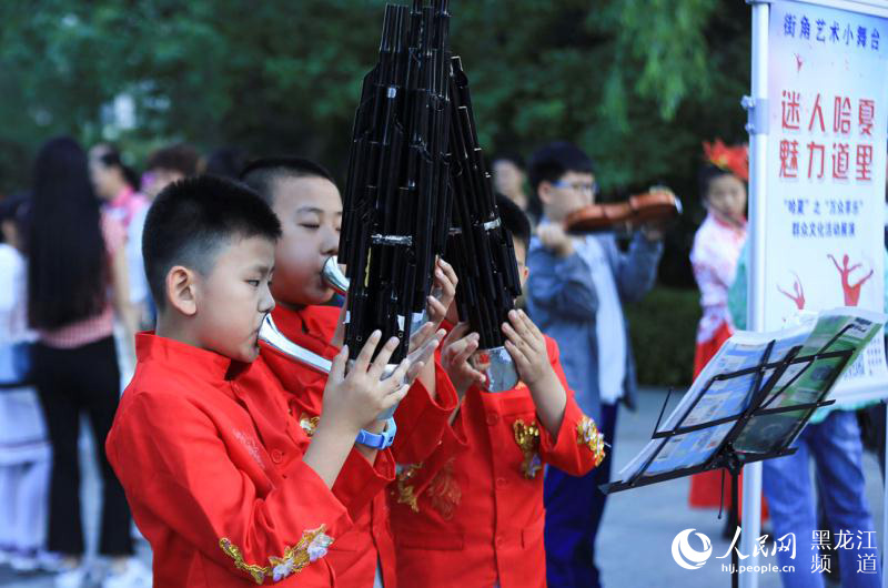 迷人的哈尔滨之夏：浪花里飞出欢乐的歌