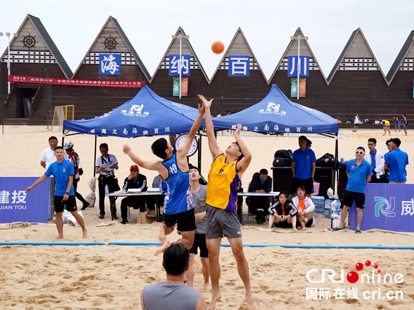 全国沙滩手球锦标赛在威海南海新区开赛