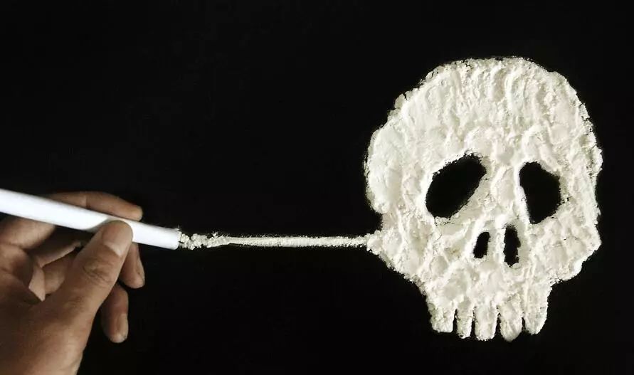 很多被伪装成了"开心水"和"奶茶包"