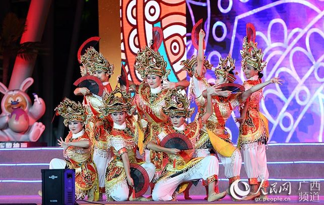 瀾湄“雙城記”青年文化盛典在南寧舉行